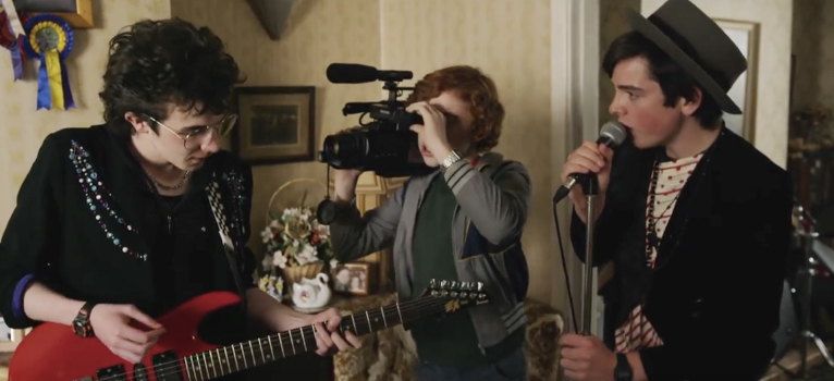 singstreet-band-camera