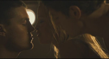 donkey-punch-klaxxon-00-32-28040